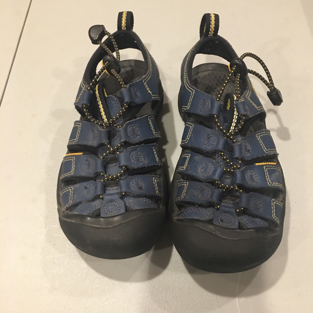 Keen Newport Sandals Boys Size 1 Outdoor Casual Waterproof Shoes Blue